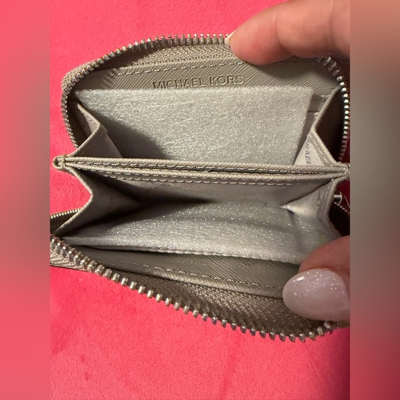 Michael Kors Two-Tone Card Holder - Picture 7 of 10